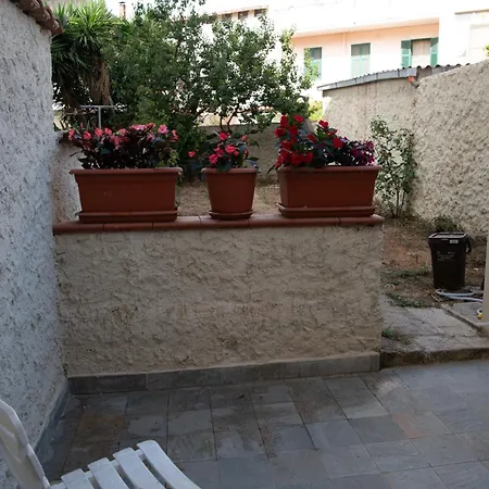 Апартаменты Ariel House *