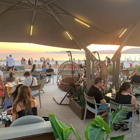 Ariel House Апартаменты *
